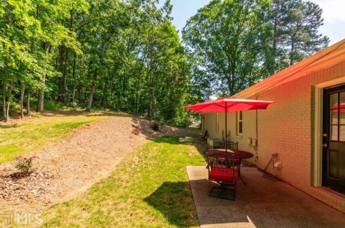 3175 Sarah Lou Dr, Lithonia GA 30078-5748 exterior