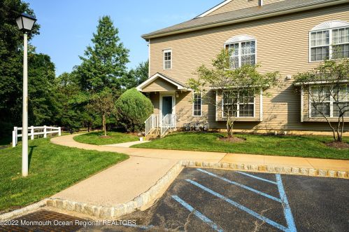 3201 Kapalua Ct, East Freehold, NJ 07728-5917