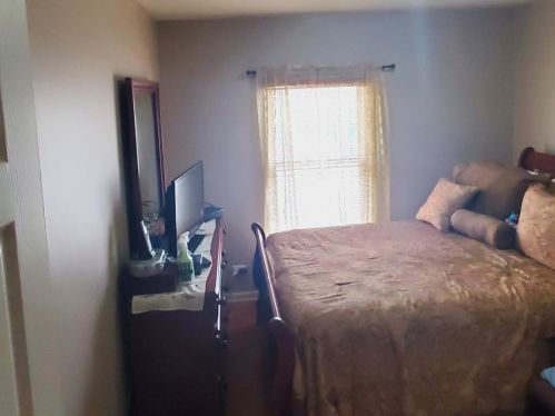 1218 Maywood Dr, Broadview IL 60153-1879 exterior