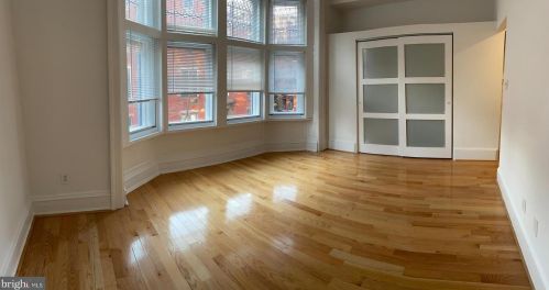 343 18th St, Philadelphia PA 19103-1239 exterior