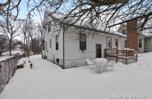 1711 Fulton St, Grand Rapids MI 49506-1814 exterior