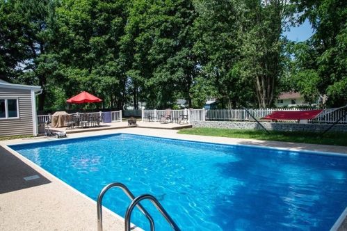 45 Massachusetts Ave, Danvers, MA 01923-2352