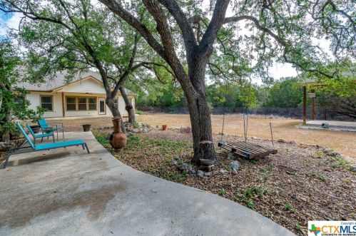 578 Winding River Ln, Spring Branch TX 78070-6382 exterior