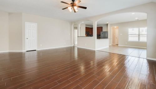 4731 Peninsula Gdn Way, Humble TX 77396-3055 exterior