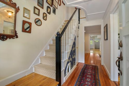 88 Kings Hwy, Westport CT 06880-2422 exterior