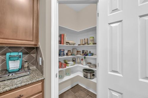 91 Misty Harbor Dr, Montgomery TX 77356-5242 exterior