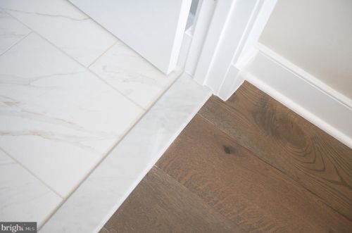 10314 Grosvenor Pl, Rockville MD 20852 exterior