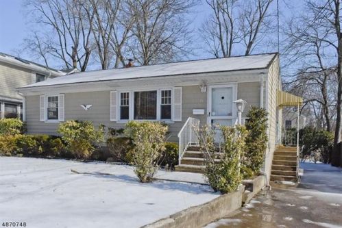 78 Berlin Rd, Parsippany, NJ 07054-3281