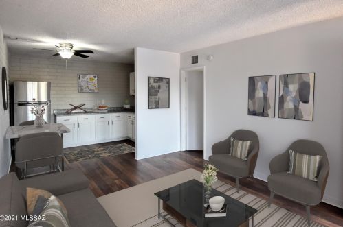 3003 Alvernon Way, Tucson AZ  85712-1459 exterior