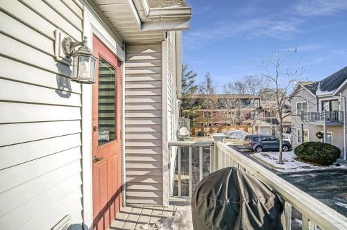 627 Dayton St, Madison WI  53703-2335 exterior