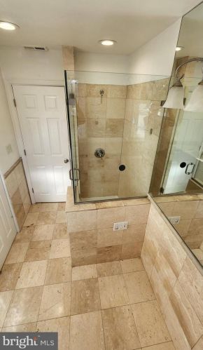 725 Collings Ave, Camden NJ  08107-1725 exterior