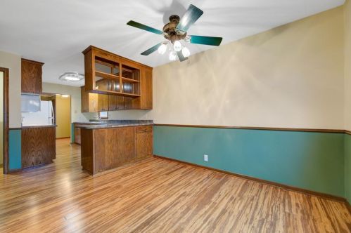 1606 Hazel St, Saint Paul MN 55119-4230 exterior