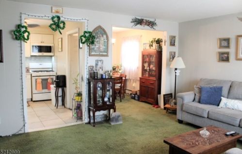 148 Columbus Ave, Hasbrouck Heights NJ 07604-1621 exterior