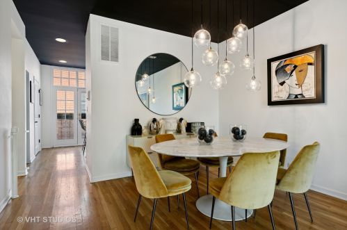 2666 Southport Ave, Chicago IL  60614-1228 exterior