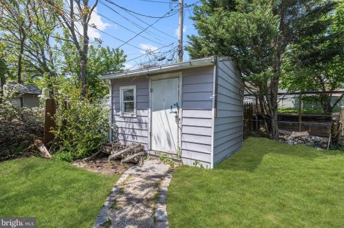 804 Casual Ct, Glen Burnie MD 21061-2105 exterior