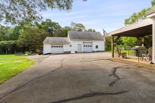 290 Main St, Plaistow NH 03865-3061 exterior