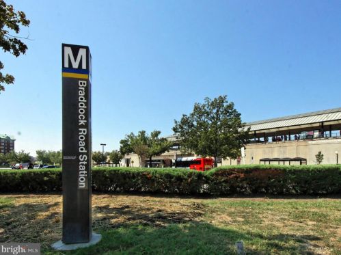 1302 Commonwealth Ave, Alexandria VA 22301-2021 exterior