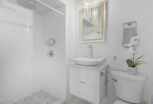 6501 20th Ave, Phoenix AZ  85015-1504 exterior