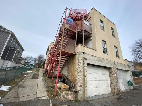 164 Elm Ave, Mount Vernon NY 10550-1639 exterior