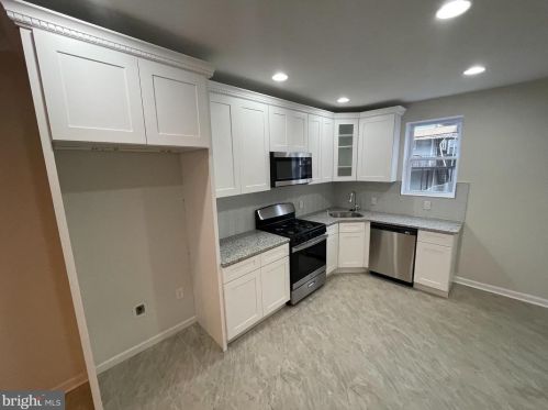 6624 18th St, Philadelphia PA  19126-2617 exterior