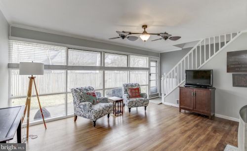 13203 Midway Ave, Rockville MD 20851-1812 exterior