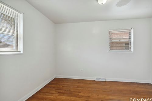 2301 102 St, Chicago IL 60655-1633 exterior