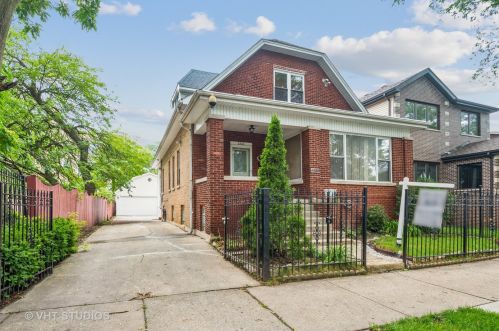 6306 Maplewood Ave, Chicago, IL 60659-1906