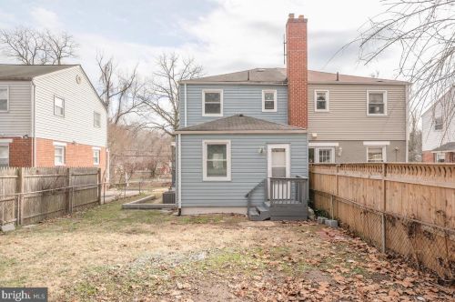 11902 Valleywood Dr, Silver Spring MD 20902-2235 exterior