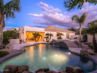 1202 Gwen St, Phoenix AZ  85042-8153 exterior