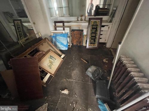 9 Cadwalader Dr, Trenton NJ 08618-0033 exterior