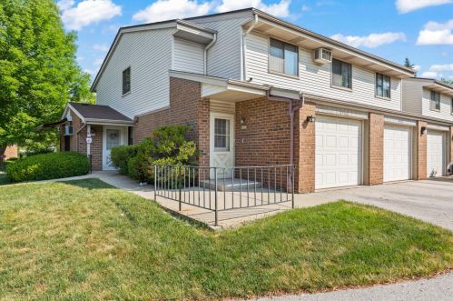 4436 Greenridge Cir, Milwaukee, WI 53220-3365