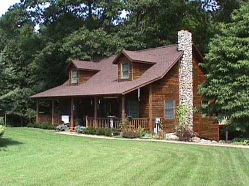 8761 108th St, Middlevle, MI 49333-9303