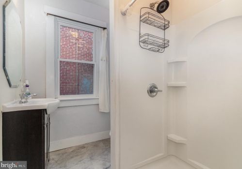 453 Queen St, Lancaster PA 17603-2984 exterior