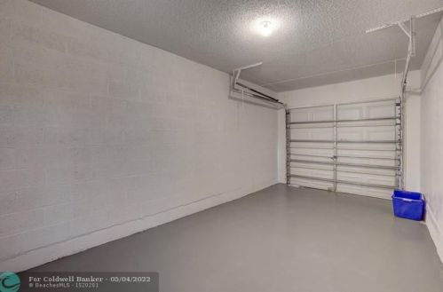 3 Mayfair Ln, Boynton Beach FL 33426-7717 exterior