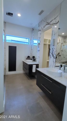 4214 41 St, Phoenix AZ 85032-6711 exterior