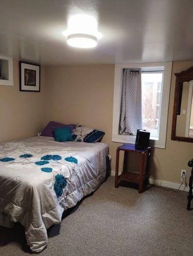 2476 Glenside Blvd, Meskegon MI 49441-3271 exterior