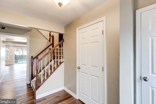 711 Grant Dr, Hanover PA  17331-2079 exterior