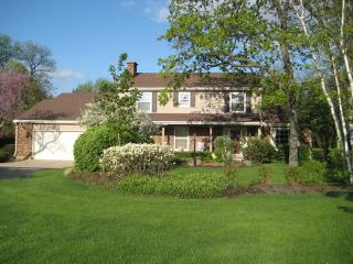3910 Dean St, Bull Valley, IL 60098-7687