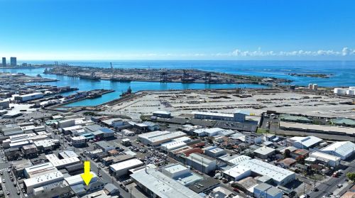 1734 Kahai St, Honolulu HI 96819-3913 exterior