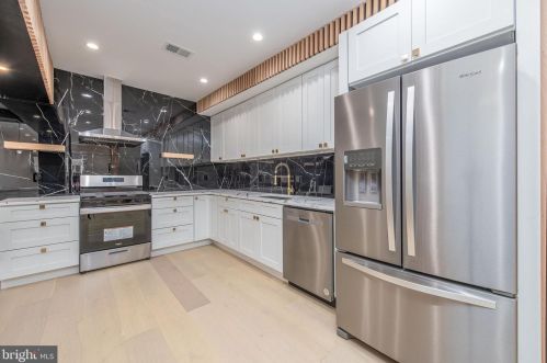 517 Diamond St, Philadelphia PA 19122-1438 exterior