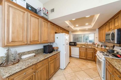 2510 Monterey Pl, Fullerton CA 92833-2031 exterior