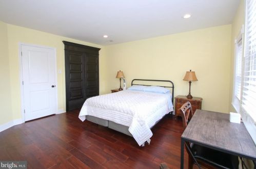 5121 Hazel Ave, Philadelphia PA 19143-1512 exterior