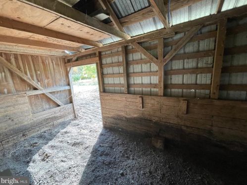 998 Plunkert Rd, Littlestown PA 17340-9643 exterior