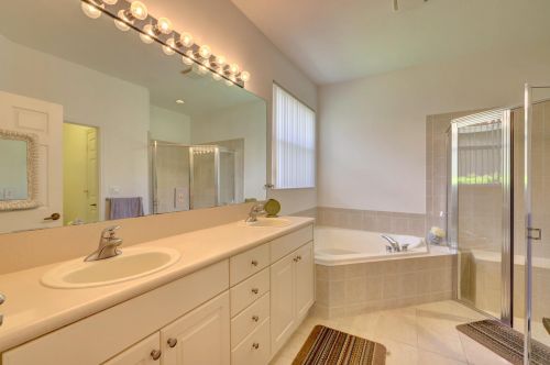 1839 Jamesport Dr, Fort Pierce FL 34953-4599 exterior