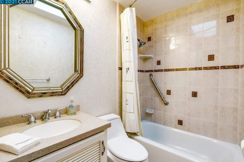 790 Charlton Dr, Concord CA 94523-3551 exterior