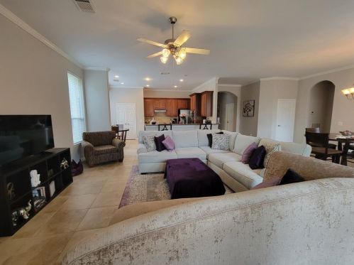 10206 Dover Falls Ct, Humble, TX 77338-2844