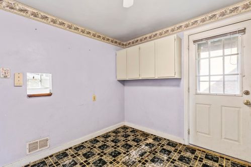 1717 Sillview Dr, Pittsburgh PA 15243-1558 exterior