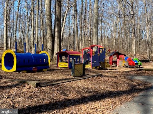 10205 Arizona Cir, Bethesda MD 20817-1227 exterior