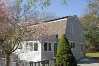 820 Potomska Rd, Dartmouth, MA 02748-1338