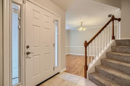 1300 Martinique Ct, Atlanta, GA 30331-8318